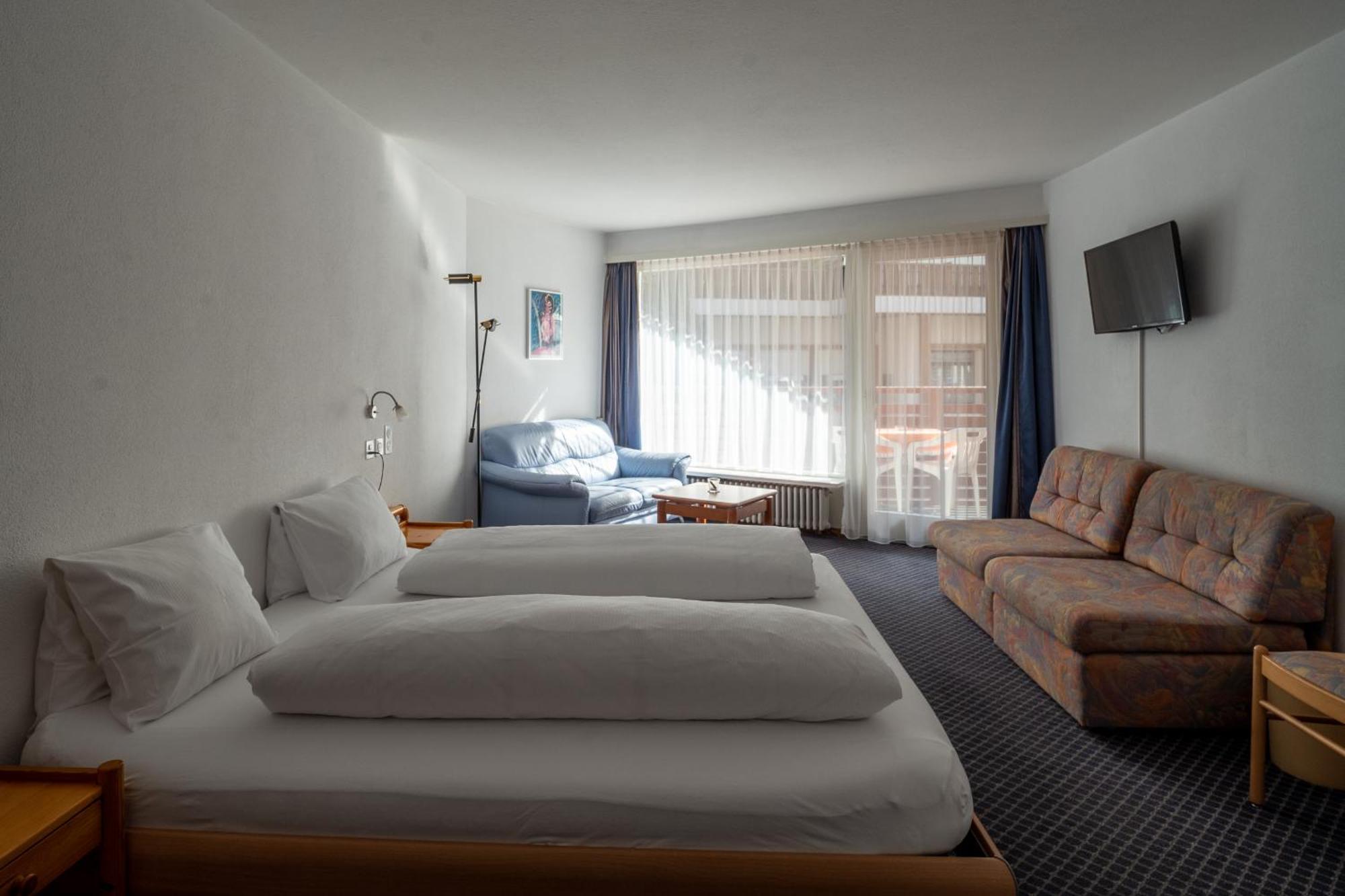Dala Hotel & Apartments لوكباد المظهر الخارجي الصورة