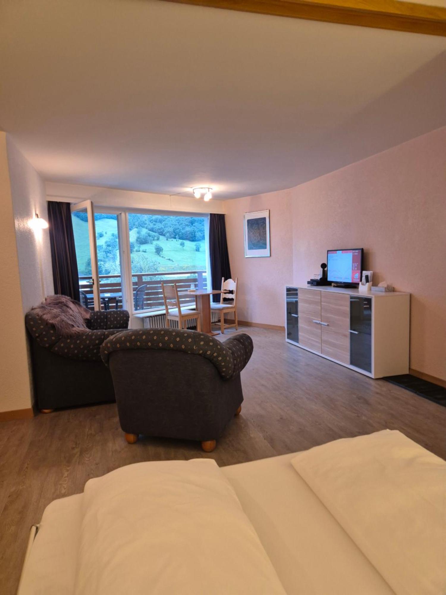 Dala Hotel & Apartments لوكباد المظهر الخارجي الصورة